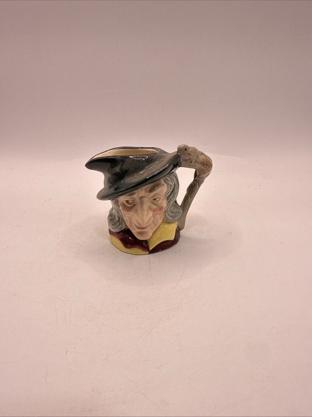 Royal Doulton Mini Mug, D6514, Pied Piper *